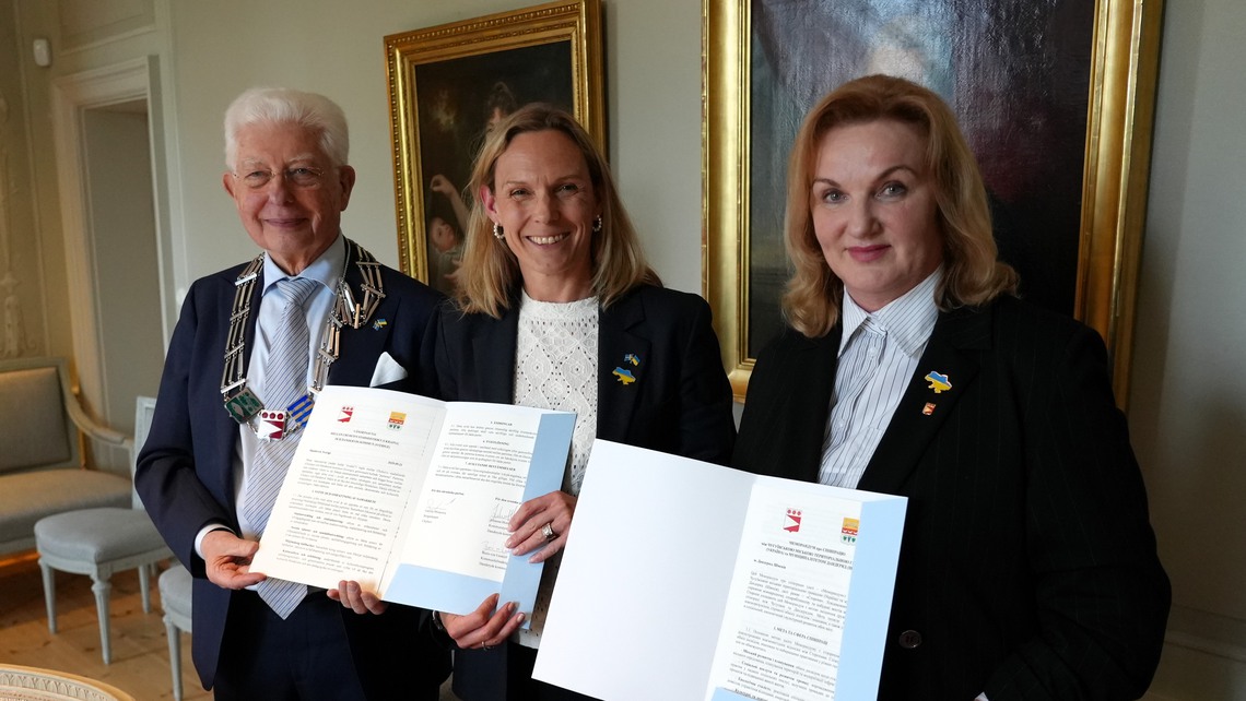Signeringsceremoni med Ukrainsk vänort maj 2025